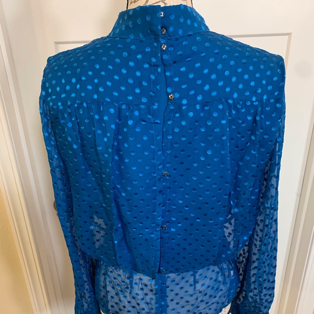 ❣️NWT❣️ House of Harlow 1960 Brendon Silk Blouse - Picture 2 of 8